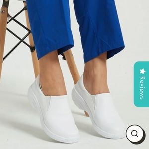 Nursing clogs !! All white